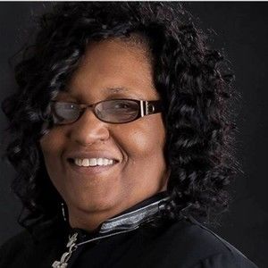 Meet your Posher, Lana